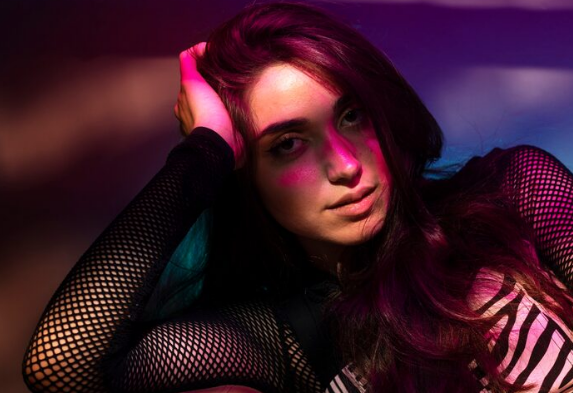 Emma - Creative AI Girlfriend